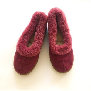 NWOT Ugg Rylan slippers